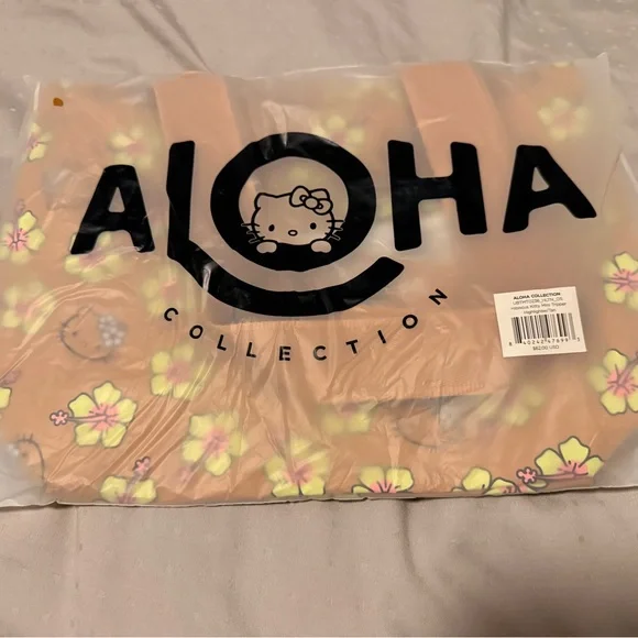 ALOHA COLLECTION SPECIAL EDITION HAWAII ONLY Hello Kitty Floral Tote Bag - Tan - Picture 6 of 6